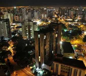 Secretaria apresenta estudo para trocar lâmpadas convencionais por leds em cidades goianas