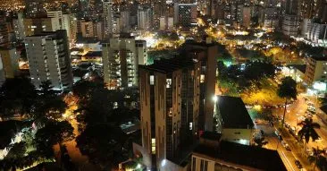Secretaria apresenta estudo para trocar lâmpadas convencionais por leds em cidades goianas