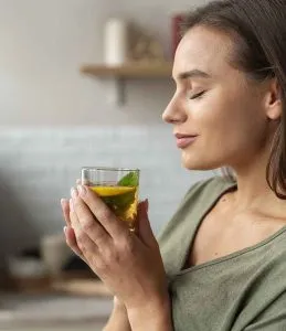 Chá Verde: 10 Benefícios comprovados para saúde, emagrecimento e bem-estar