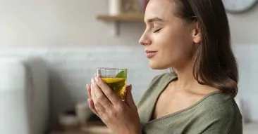 Chá Verde: 10 Benefícios comprovados para saúde, emagrecimento e bem-estar