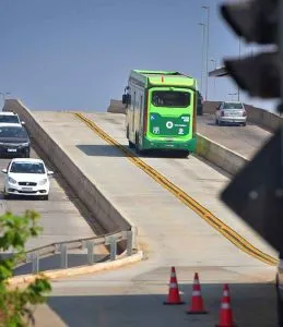 Ônibus é o mais utilizado, mas não tem espaço nas ruas de Goiânia