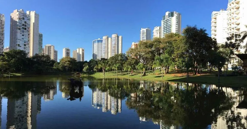 Parque Flamboyant em Goiânia: guia completo para aproveitar o cartão-postal da cidade